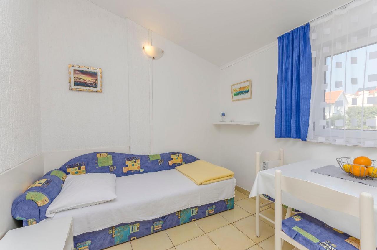 Apartments And Rooms On The Beach Водице Экстерьер фото