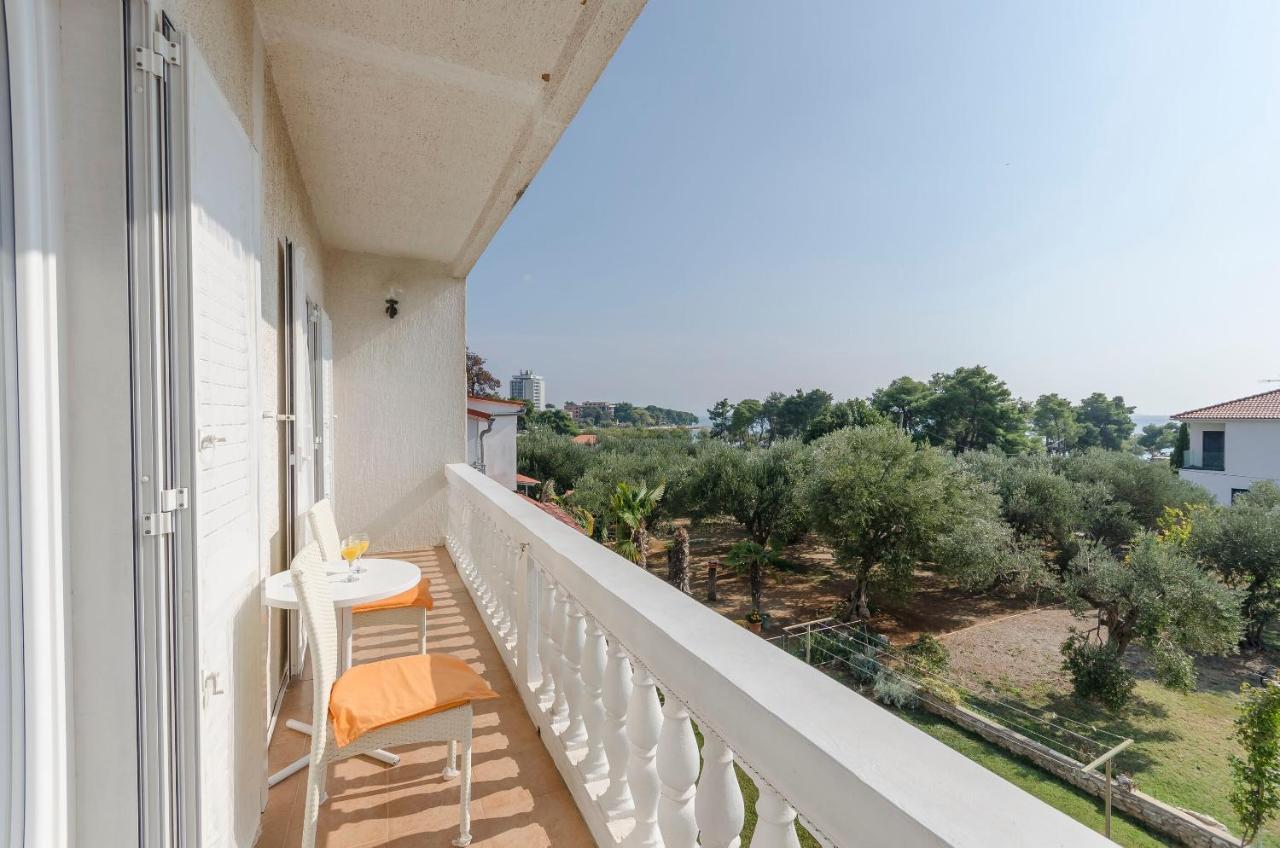 Apartments And Rooms On The Beach Водице Экстерьер фото